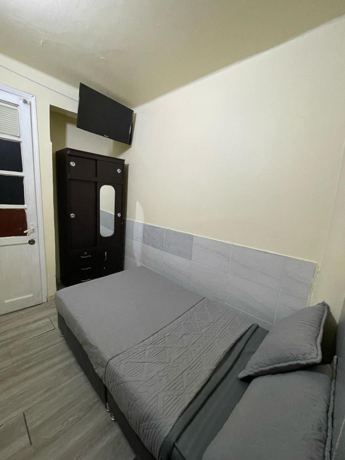 בוגוטה Hostel Quinta Camacho מראה חיצוני תמונה